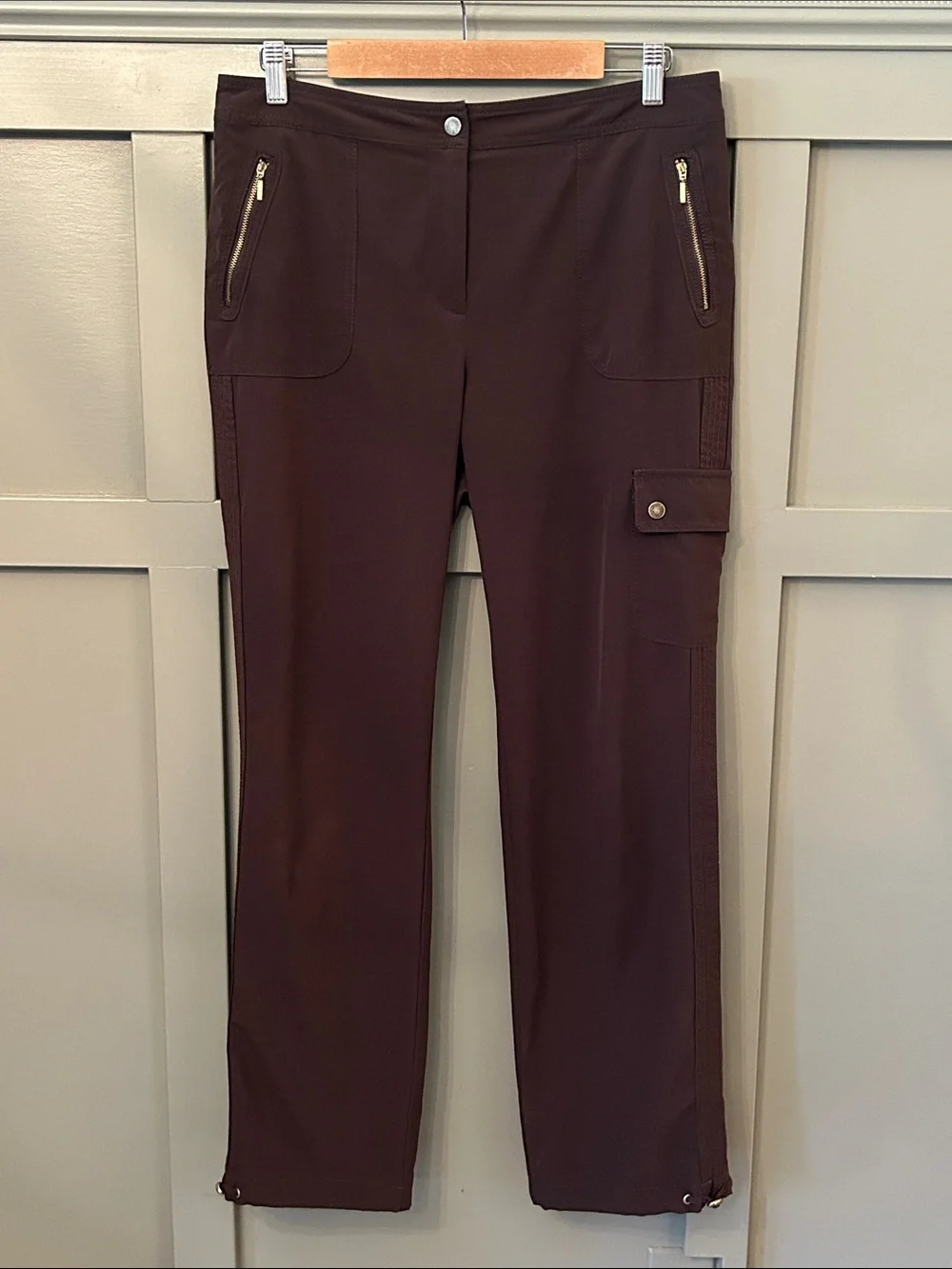 Chico's Zenergy Brown Cargo Pants Comfy Athleisure Straight Leg Size 1 US 8